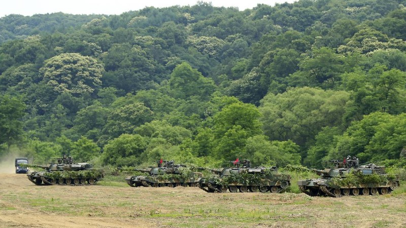 Korea Selatan melakukan latihan militer di Paju. AP/Yun Dong-jin