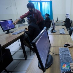 Tidak Link & Match, Revitalisasi SMK Mutlak Dilanjutkan
