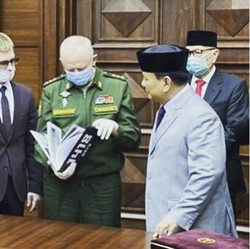 Bahas Militer, Prabowo Sambangi Anak Buah Putin