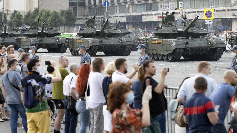 Rusia Gelar Parade Militer. AP/Dmitri Lovetsky