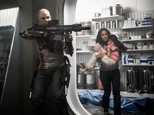 Sinopsis Film Elysium, Saat Bumi Tak Lagi Layak Huni