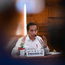 Pidato Jokowi Marah, Singgung Juga PHK Gede-Gedean
