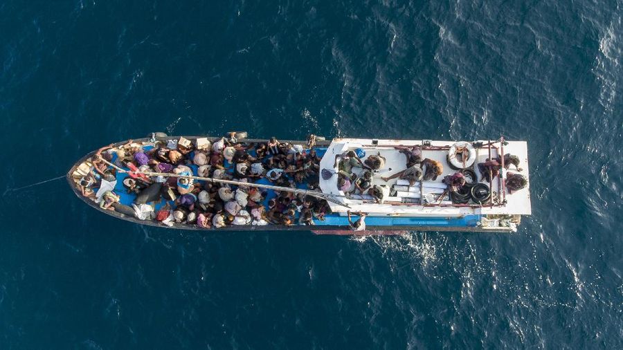 Pengungsi Rohingya di Perairan Aceh Utara. AP/Zik Maulana