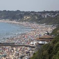 Ramai! Ini Suasana Pantai di Inggris yang Dipadati Pengunjung