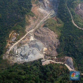 Melihat Aktivitas Tambang Pasir di Rumpin Bogor