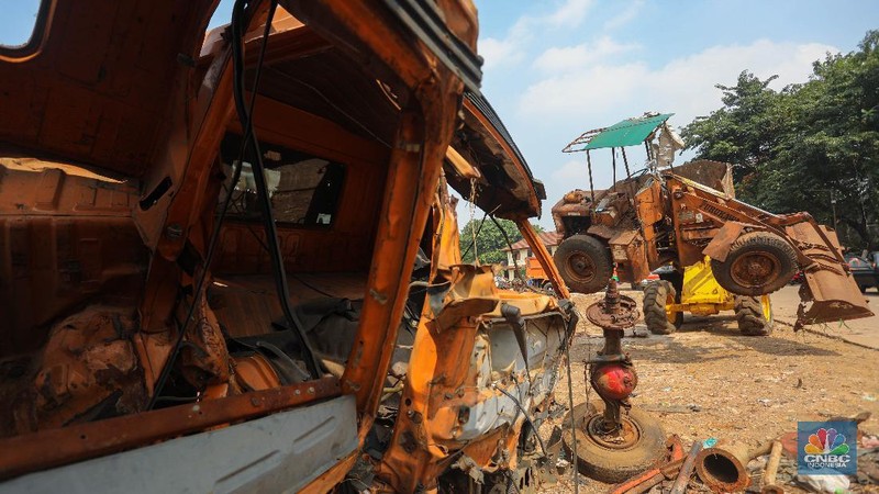Bangkai Truk Sampah (CNBC Indonesia/Andrean Kristianto)