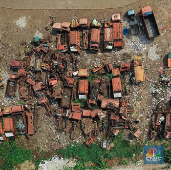 Penampakan 'Kuburan' Truk Sampah di Pesanggrahan Jaksel