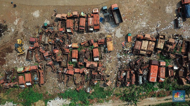 Bangkai Truk Sampah (CNBC Indonesia/Andrean Kristianto)