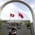 Perang Dagang Trump 'Makan Korban' Hong Kong, Tetangga RI Untung