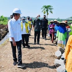 Jokowi Happy, 7 Pabrik Relokasi dari China, Jepang & Korea