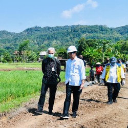 Ricuh 'Uang Rakyat' antara Jokowi, Sri Mulyani & Ganjar