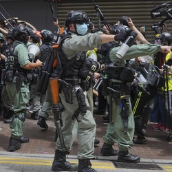 Hong Kong Membara Lagi, 2.000 Pasukan Huru Hara Siap Siaga!
