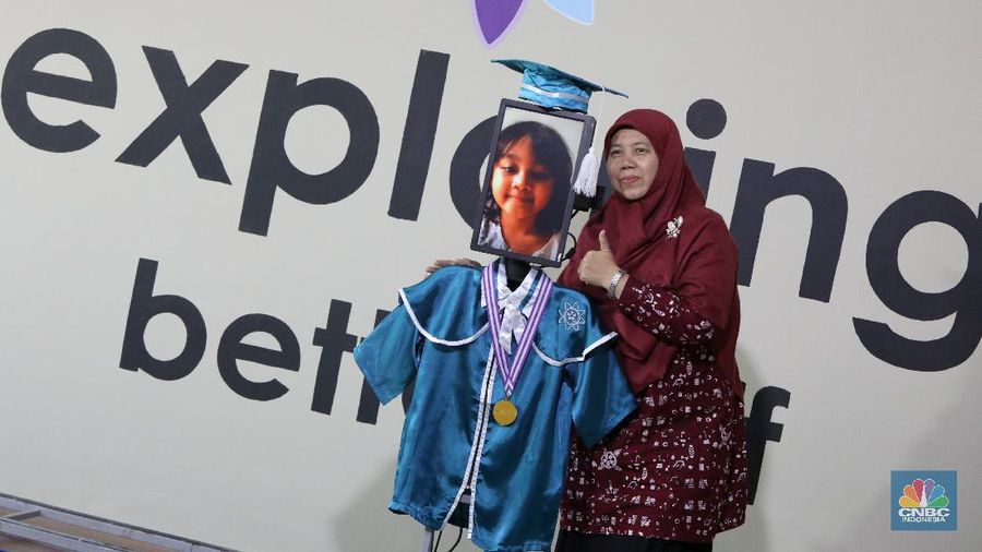 Intip Wisuda Daring dengan Menggunakan Robot (CNBC Indonesia/Andrean Kristianto)