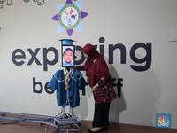 Pakai Robot! Begini Wisuda Virtual Era Pandemi Covid-19