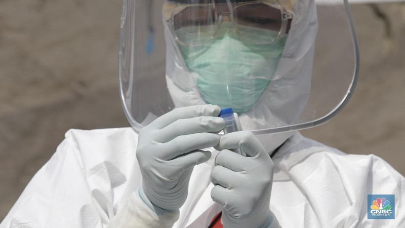 Swab Test di Pasar Tasik (CNBC Indonesia/Tri Susilo)