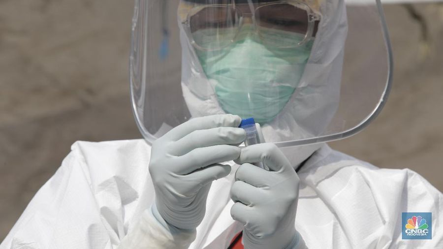 Swab Test di Pasar Tasik (CNBC Indonesia/Tri Susilo)