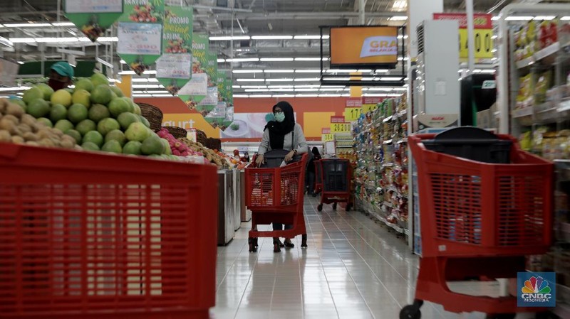 Kantong Plastik Dilarang, Begini Belanja Tanpa Kantong Plastik. (CNBC Indonesia/Tri Susilo)