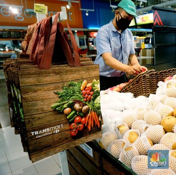 Intip Belanja New Normal Tanpa Kantong Plastik di Hipermarket