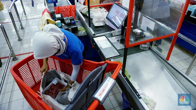 Kantong Plastik Dilarang, Begini Belanja Tanpa Kantong Plastik. (CNBC Indonesia/Tri Susilo)