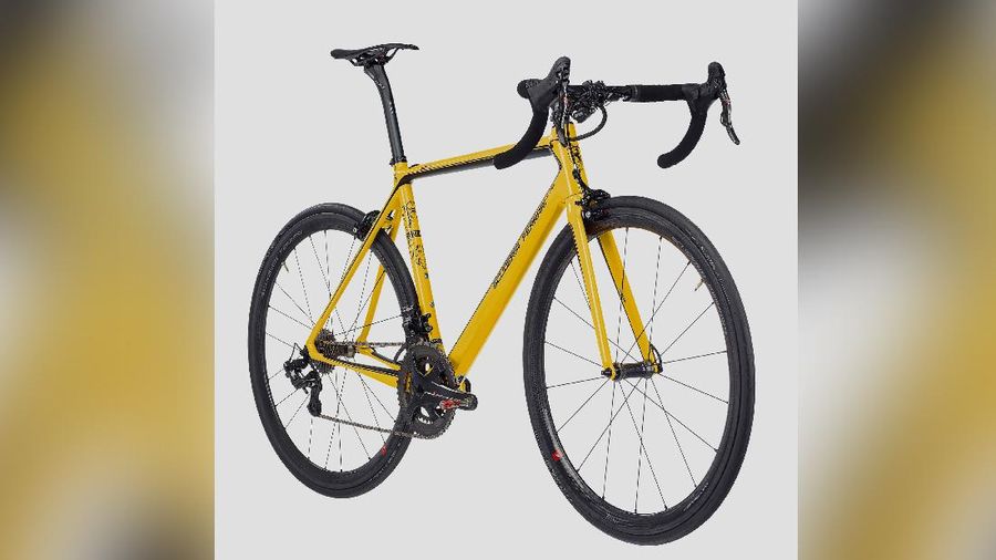 Sepeda Ferrari (store.ferrari.com)