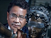 Hotman Paris 'Jewer' Pejabat yang Sebut Diskotek Hiburan Orang Kaya