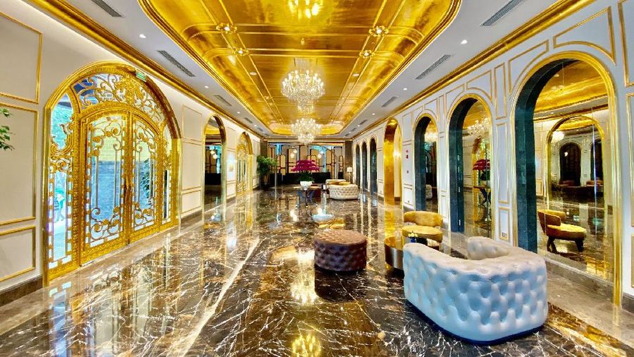 Hotel berlapis emas di Dolce Hanoi Golden Lake (Tangkapan Layar Facebook Dolce by Wyndham Hanoi Golden Lake @dolcebywyndhamhanoigoldenlake)