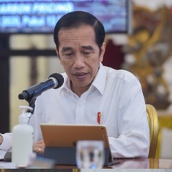Jokowi Sebut Percuma Punya Anggaran Tapi Lambat Dibelanjakan!