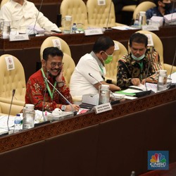 Nyinyiran DPR Kalung Anti Virus: Dibawa ke Wisma Atlet Aman?