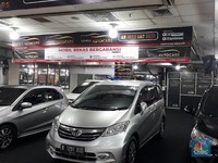 Pedagang Mikir-Mikir, Mobil Bekas Ini Ditawar Paling 'Hancur'