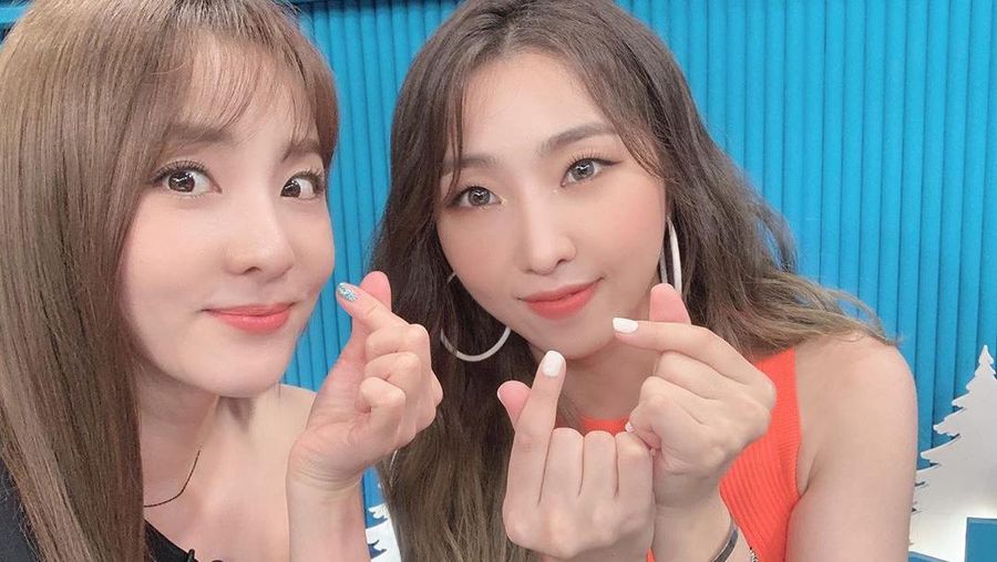 Dara dan Minzy 2NE1 (Tangkapan Layar instagram @daraxxi)