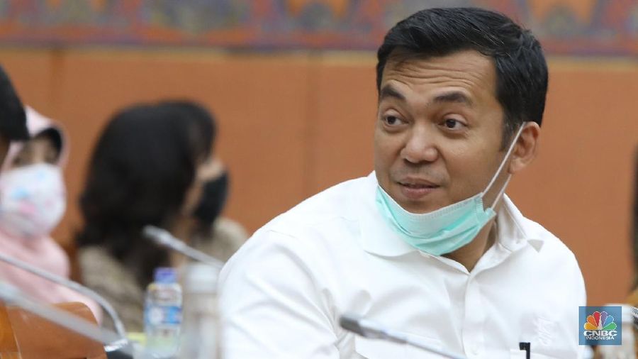 Direktur Utama PT Krakatau Steel Silmy Karim (վ/ Muhammad Sabki)