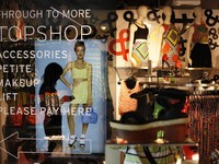 Gawat! Pemilik Topshop Mau Bangkrut, 13.000 Pegawai Bisa PHK