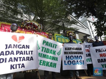 Koperasi: Dulu Penyelamat, Kini Kedok Rampok Uang Rakyat