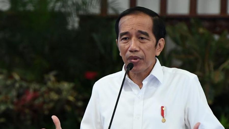 Presiden Joko Widodo memimpin rapat terbatas di Istana Negara, Jakarta, pada Selasa, (7/7/2020). (Biro Pers Sekretariat Presiden/ Kris)