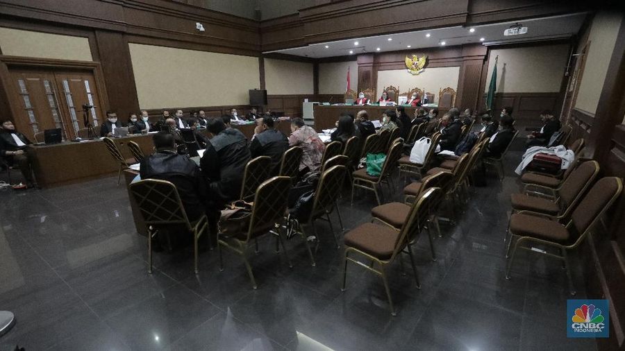 Sidang lanjutan kasus megaskandal dugaan korupsi PT Asuransi Jiwasraya (Persero) di Pengadilan Negeri (PN) Jakarta Pusat, Rabu (8/7/2020). (CNBC Indonesia/ Tri Susilo)
