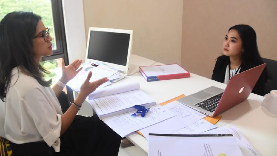 Dian Sastrowardoyo saat memberikan materi kepada mahasiswa Vokasi UI (Dok. Vokasi UI)