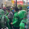 Dear Driver Grab, Jangan Ngumpul atau Akun Bakal Dibekukan!