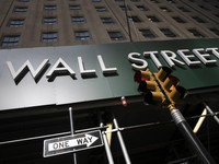 AS Resmi Resesi Tapi Wall Street 'Senyum Girang', Kok Bisa?