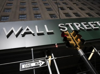 Donald Trump & Istri Positif Covid-19, Dow Futures Ambruk