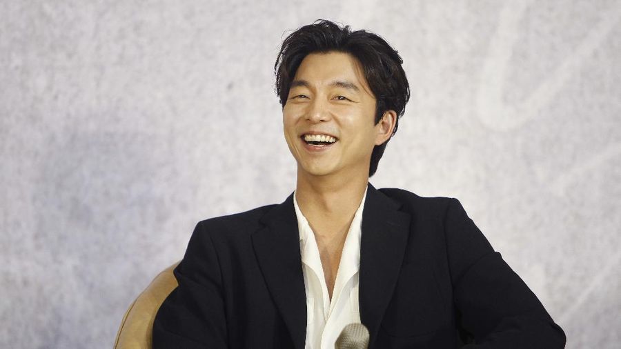 South Korean actor Gong Yoo answers questions during a media event promoting his fan club in Taipei, Taiwan, Friday, April 28, 2017. (AP Photo/Chiang Ying-ying)