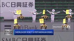 Robot Cheerleader Hiasi Pertandingan Bisbol Jepang