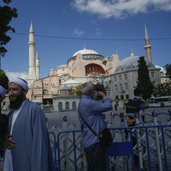 Bukan Paris, Ini Kota yang Paling Banyak Dikunjungi Turis di Dunia