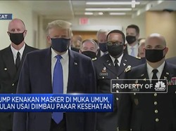 Geger! Donald Trump Pakai Masker