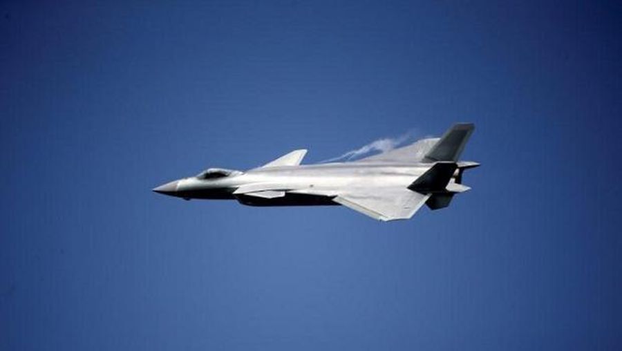 Pesawat jet tempur siluman Chengdu J-20 China. Foto. Ist