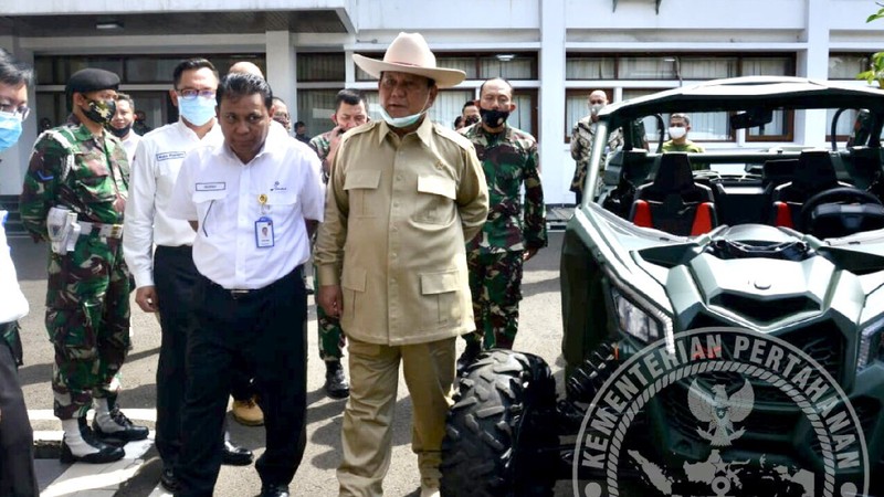 Prabowo perkenalkan kendaraan Rantis 4X4 yang yang diberi nama Maung. Dok: Twitter Prabowo Subianto