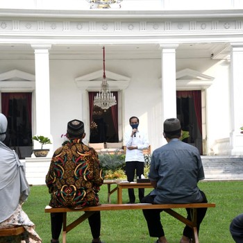 Jokowi Gelontorkan Rp 2,4 Juta untuk Usaha Mikro