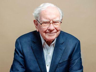 Punya Kekayaan US$ 150 M, Kok Warren Buffet Pakai HP Butut?