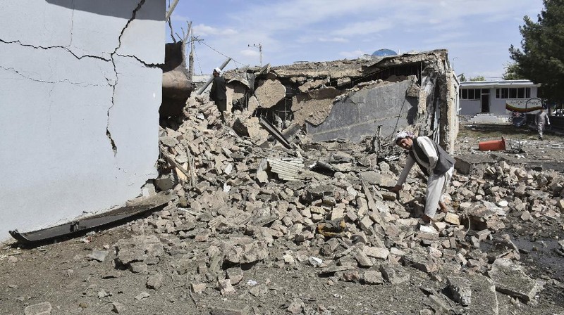 Kantor Intelijen Afghanistan Dibom. AP