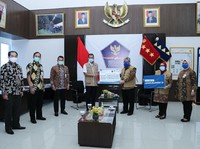 bank bjb Salurkan Bantuan Penanganan COVID-19 kepada BNPB
