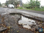 Jalanan di Jambi Rusak Parah, Bina Marga Ogah Turun Tangan